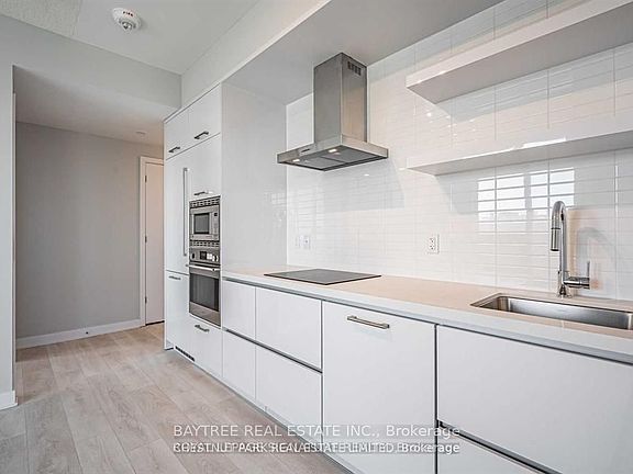 3rd image of 2221 Yonge St #1202