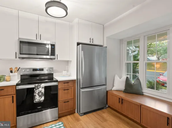 3848 Marquis Pl, Woodbridge, VA 22192