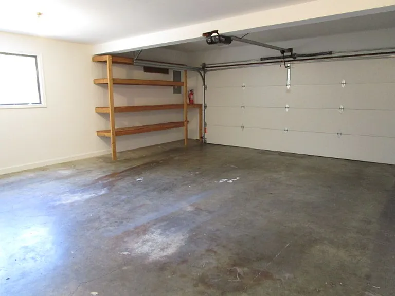 1009 Chippewa St — Photo 14
