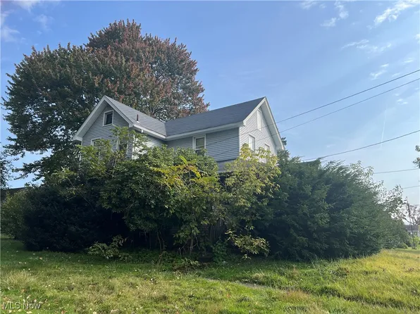 463 Spring St, Struthers, OH 44471
