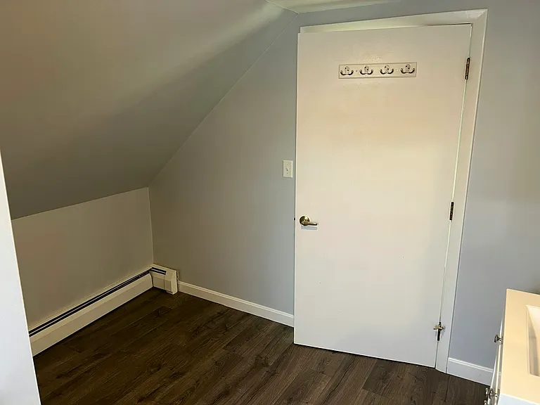 18 Roundy St #2 — Photo 8