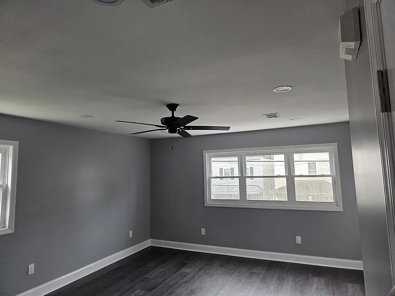 136 Fulton Ave — Photo 2