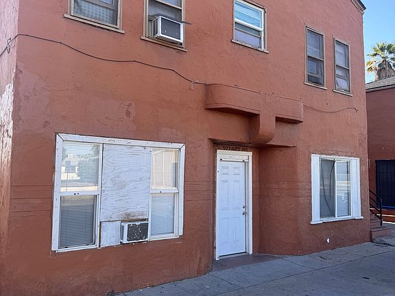 2nd image of 527 N Fresno St APT 105
