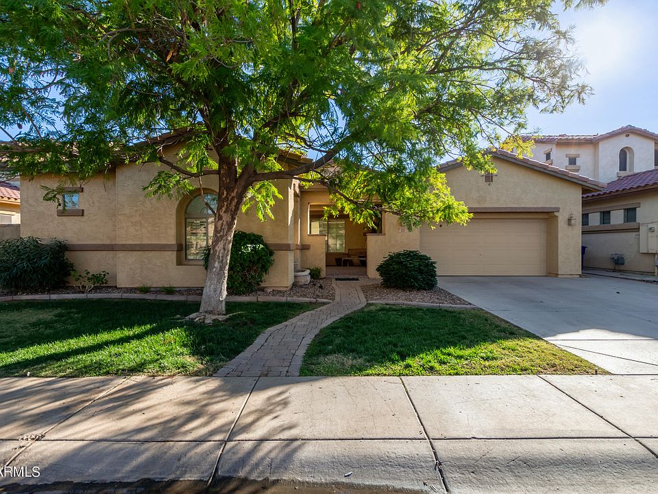 1st image of 371 W WILDHORSE Drive