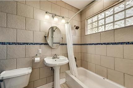 2nd image of 4018 Roswell Ct