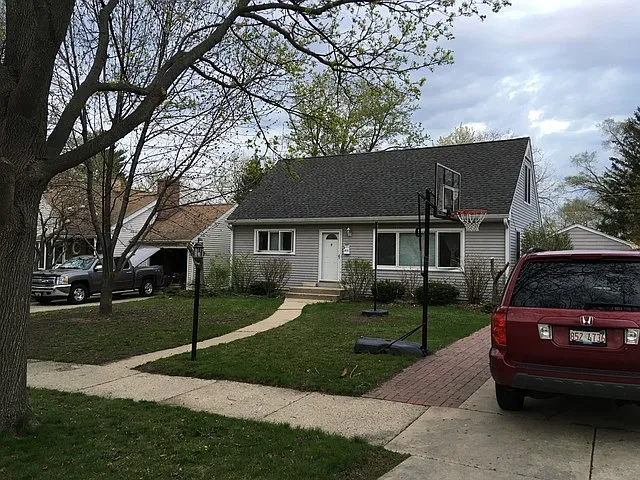 145 S Pine St photo 1