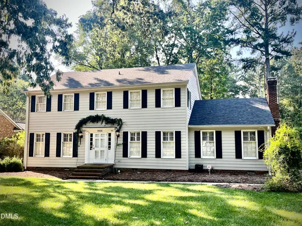 1926 Overland Dr, Chapel Hill, NC 27517