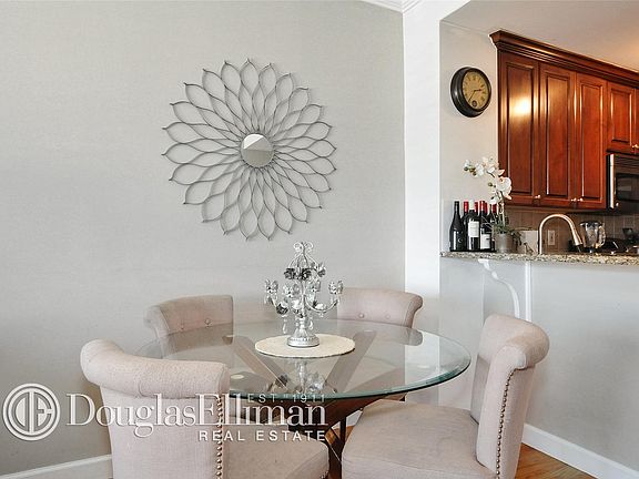 4th image of 15031 12th Ave APT 202