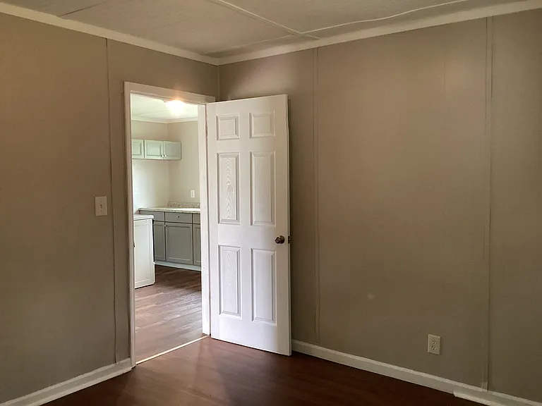5540 Clemons Rd — Photo 8