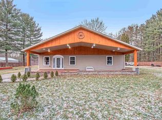 56091 Oak Rd, South Bend, IN 46619