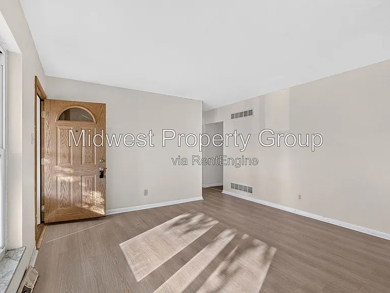 370 Gerald Ave — Photo 2