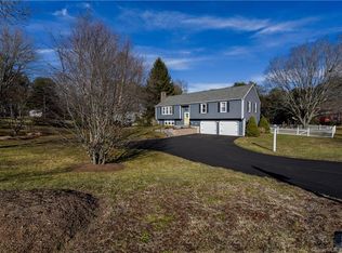 293 E River Rd, Guilford, CT 06437