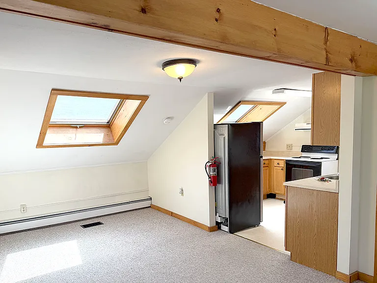 32 Nichols St #6 — Photo 3