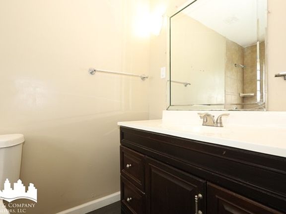 4th image of 5879 Twin Lakes Dr