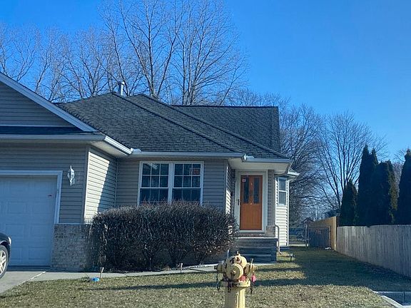 2nd image of 548 Mabel St #7