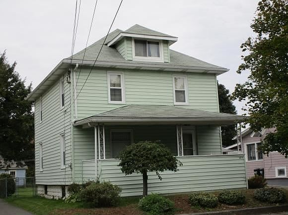 1st image of 415 Roosevelt Ave