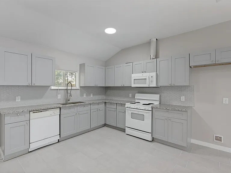 5034 Nassau Rd — Photo 10
