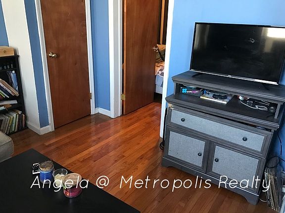5th image of 2610 Hoyt Ave S APT 2F