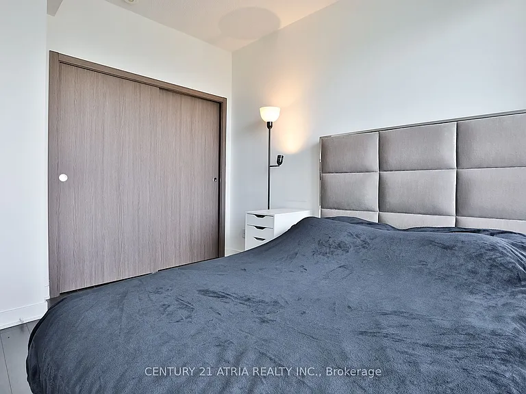 19 Bathurst St #3715 — Photo 12