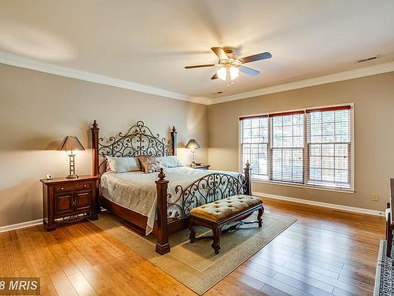 Bedroom (Master)