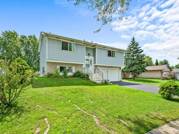 1805 De Forest Ln, Hanover Park, IL 60133