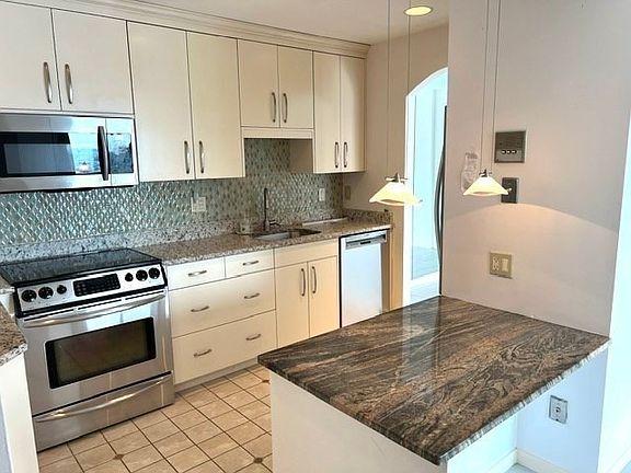 2nd image of 1 Seal Harbor Rd APT 815