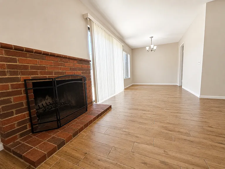2677 Monterey Pl — Photo 12