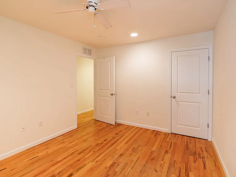 330 N Preston Street — Photo 22