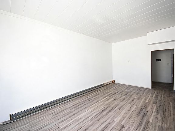 4th image of 870 Violet Ave Unit 9 & 10