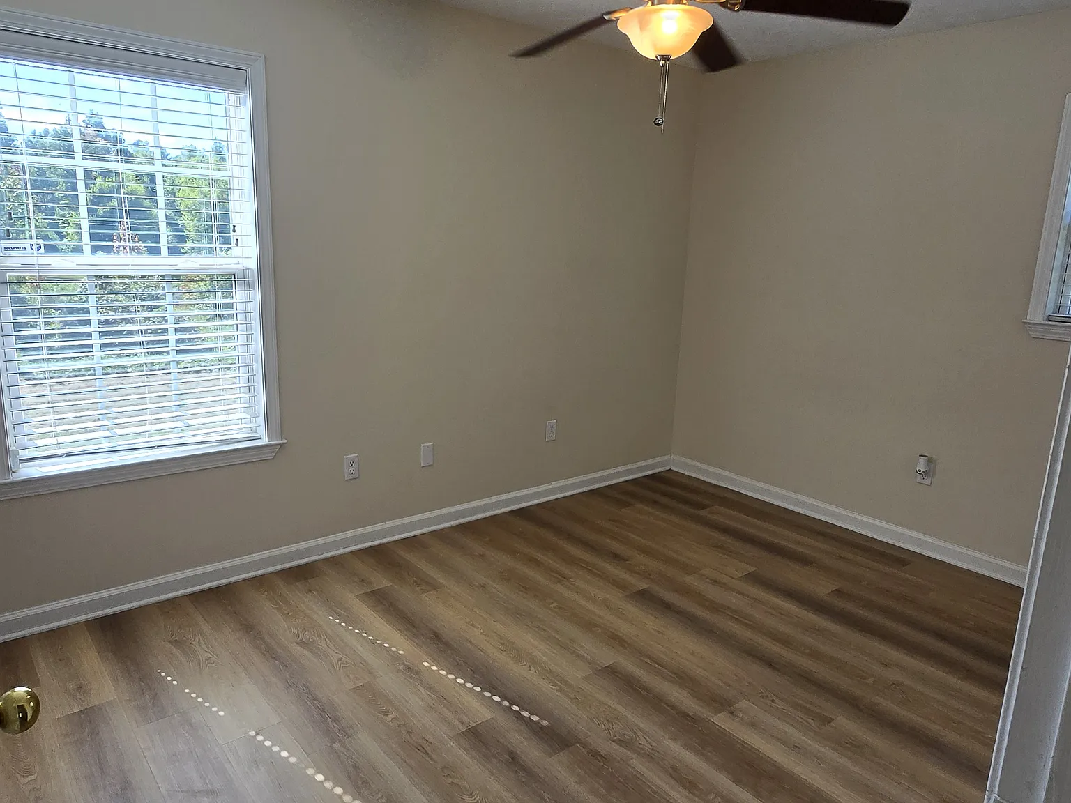 3 bed, 1121 sqft, $1,300 — Photo 4