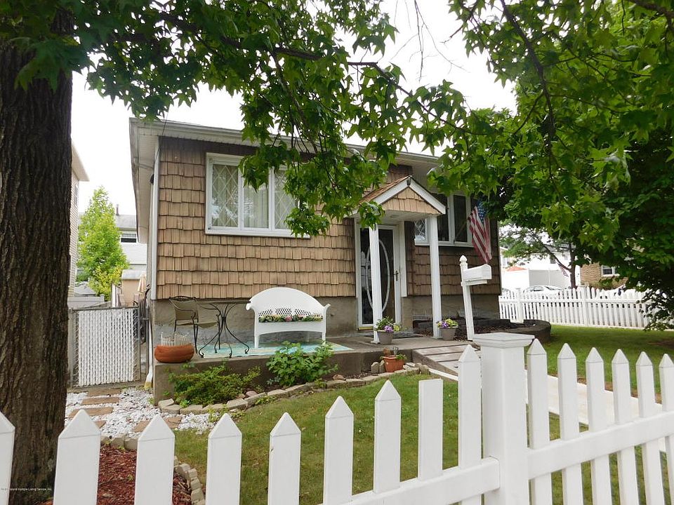 1st image of 8 Ashland Ave