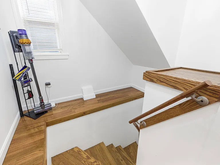 865 E 2nd St #1 — Photo 15