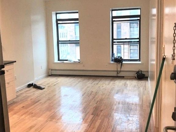 5th image of 833 Dekalb Ave APT 2