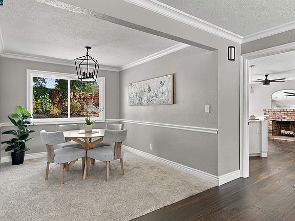 5th image of 7 Beswick Ct