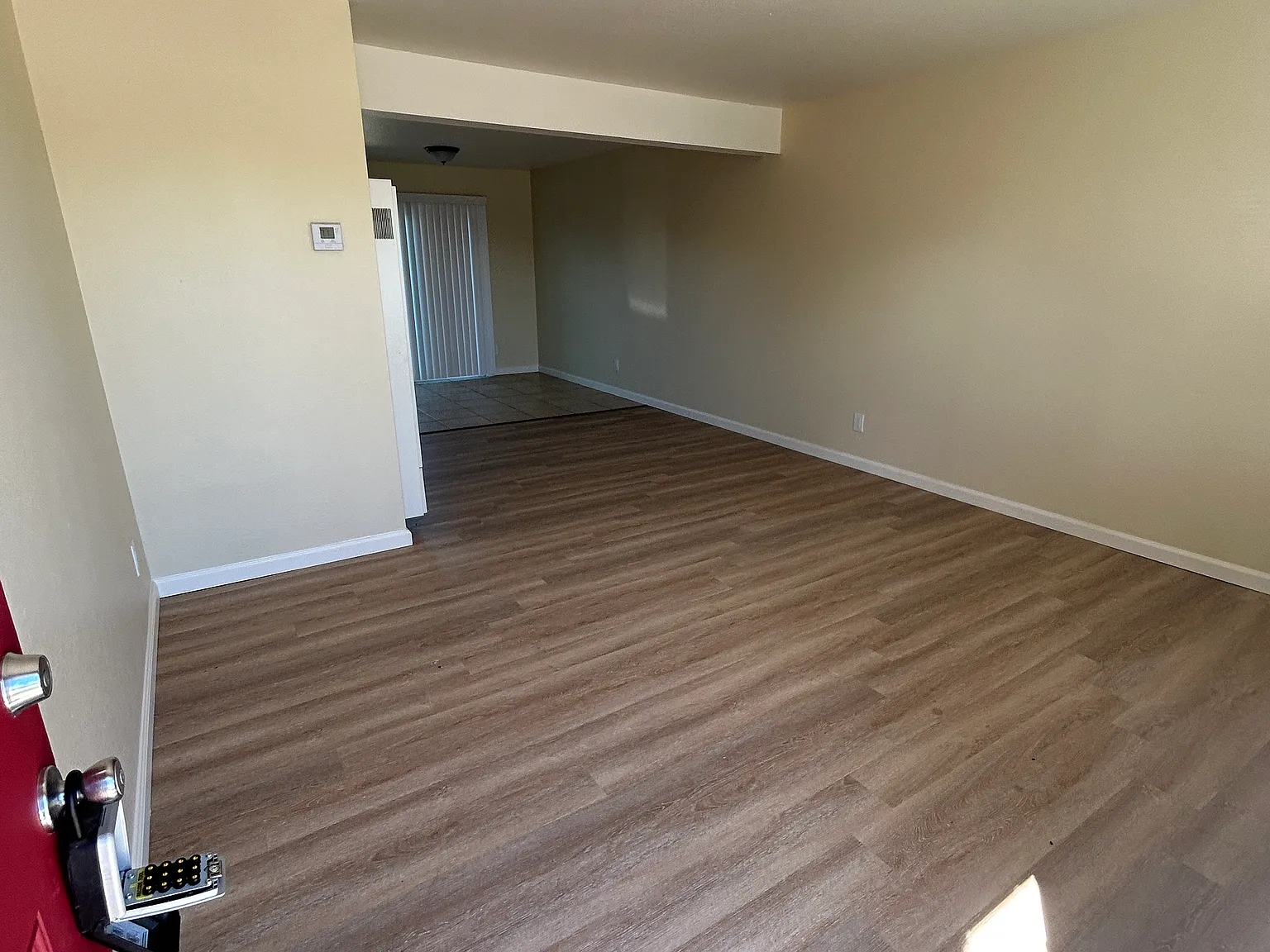 3 bed, 1.5 bath, 850 sqft, $2,900 — Photo 3