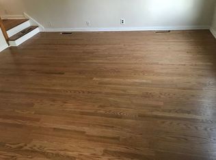 636 E Thacker St, Des Plaines, IL 60016