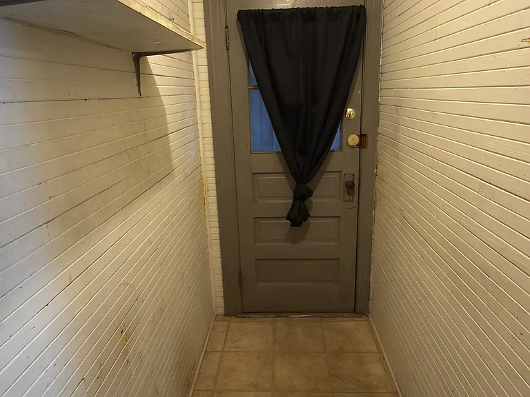 328 Brooks St #1 — Photo 5