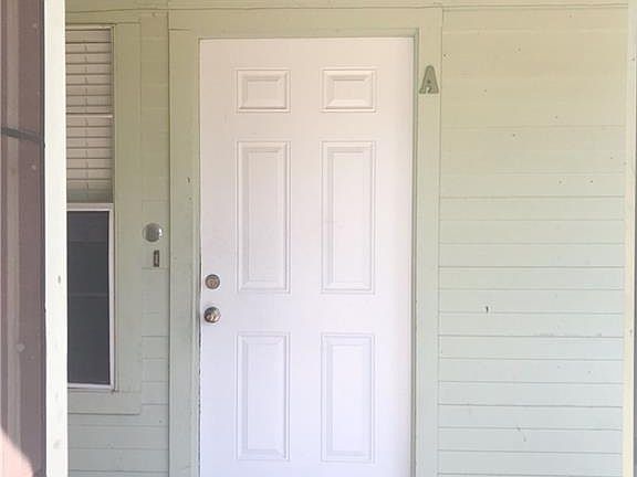 2nd image of 1910 Gracy Farms Ln #A