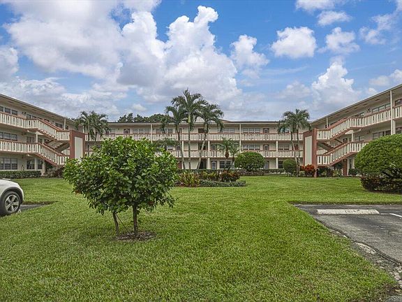 2nd image of 291 PRESTON G Way #291