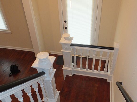 2nd image of 602 Thompson St #602