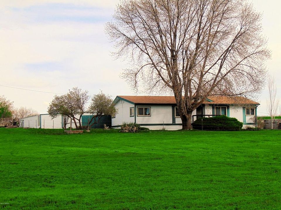 2nd image of 261 Green Acres Ln