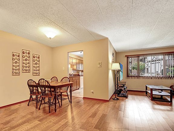 5th image of 10521 S Palos Pl #D