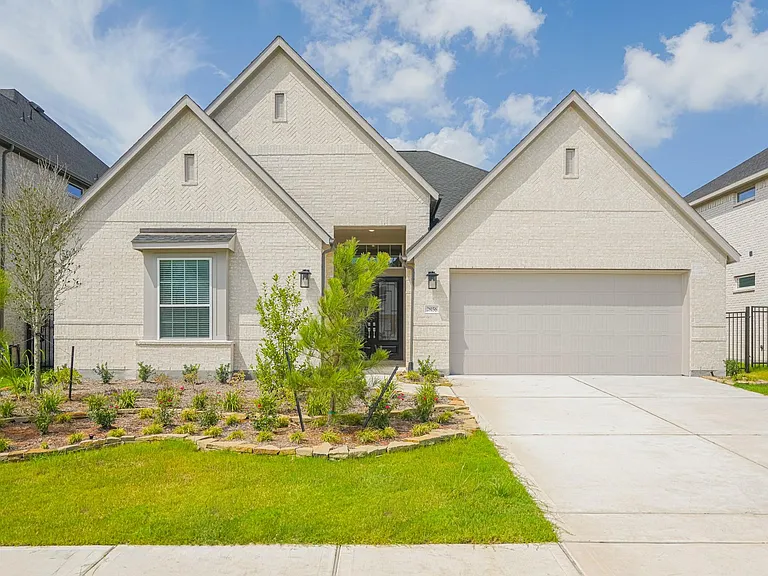 28156 Graywood Dr — Photo 1