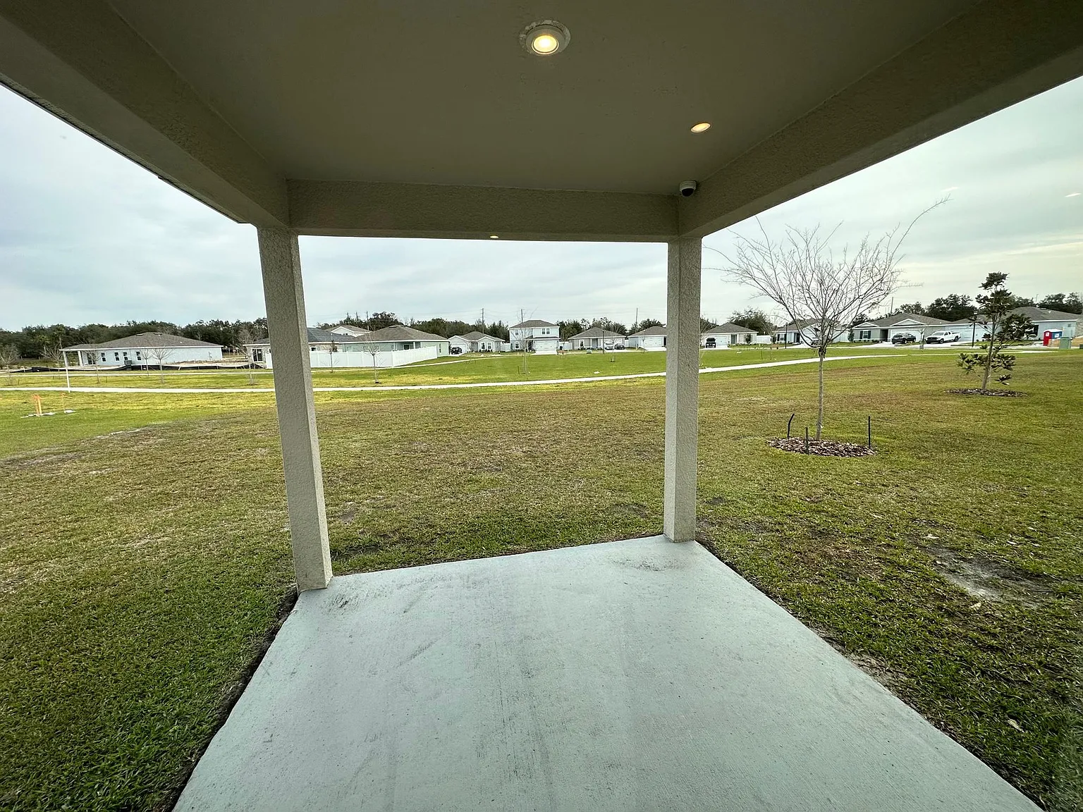 4 bed, 2.5 bath, 2240 sqft, $2,250 — Photo 3