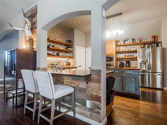 4th image of 3112 Portola Ct