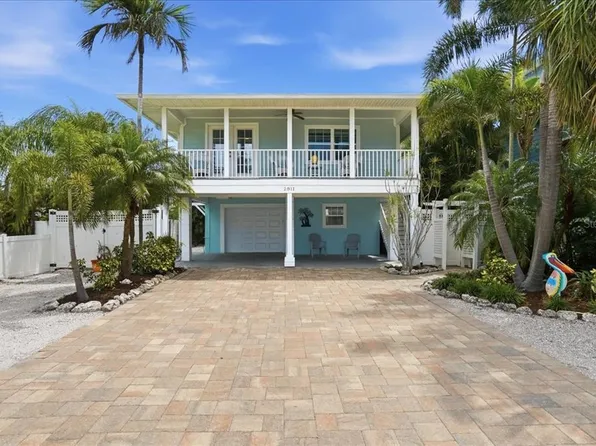 2811 Gulf Dr, Holmes Beach, FL 34217