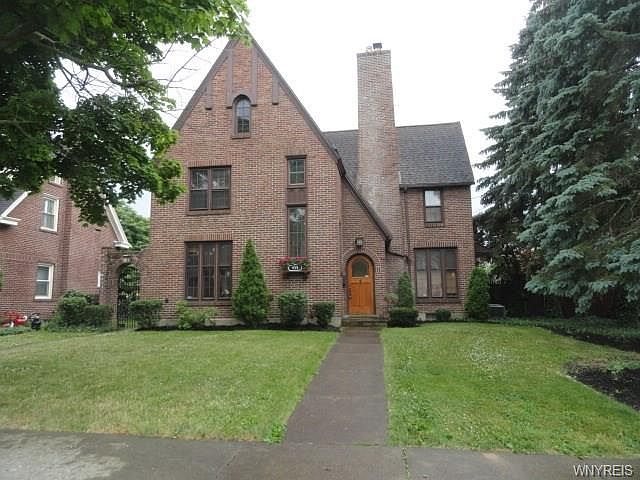 2nd image of 955 Harrison Ave