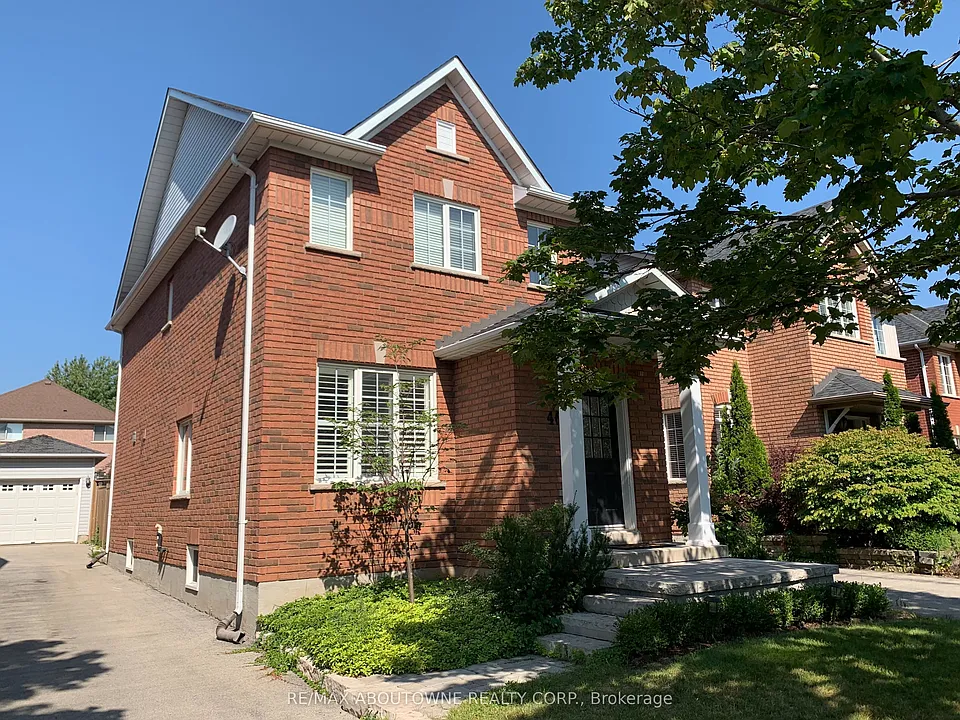 469 Ambleside Dr