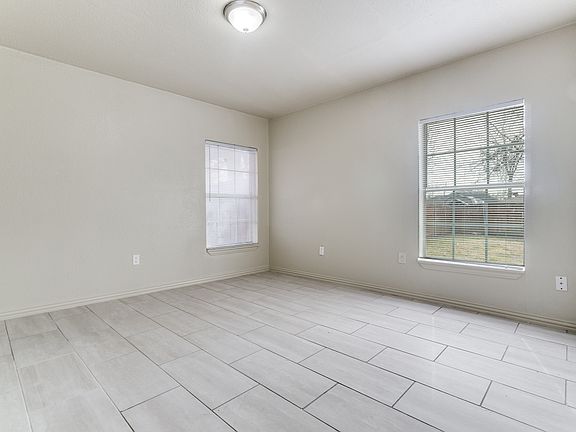 3rd image of 7909 Wanebe Dr #7911