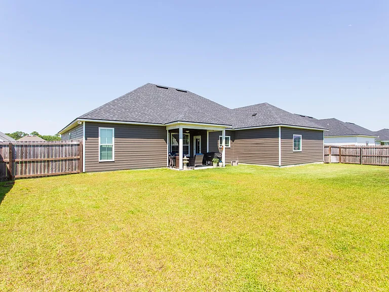3921 Countess Ct — Photo 33